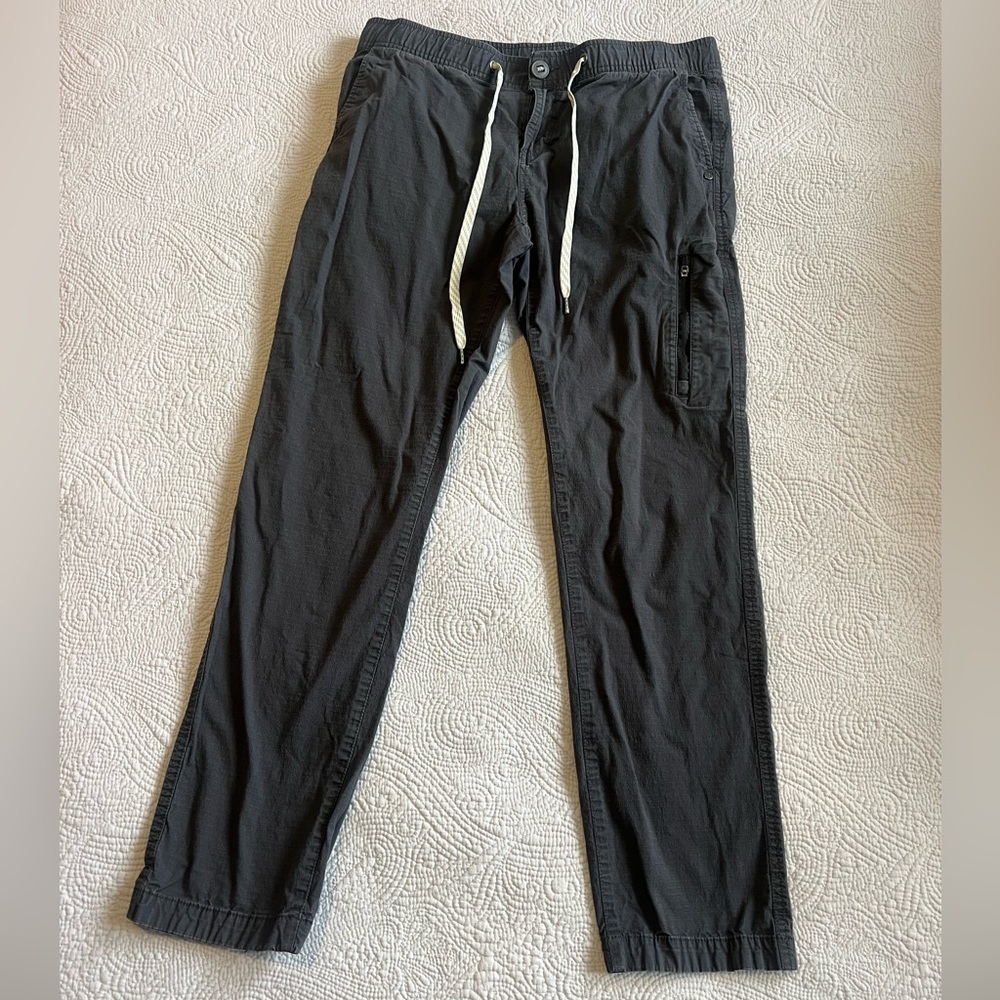 The Rise The Shine Vuori Women’s Joggers Medium Gray